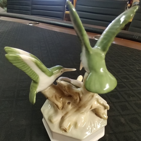 'Two's Company' Musical Hummingbirds - Picture 2 of 3